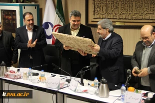 رئیس دانشگاه فنی و حرفه‌ای در سومین نشست تخصصی ناظران استانی مرکز نظارت، ارزیابی، بازرسی و تضمین کیفیت:
کنسرسیوم‌های اشتغال، آینده شغلی دانشجویان را رقم می‌زند
 2