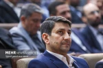وزیر ارتباطات و فناوری اطلاعات:
وظیفه و تعهد اپراتورها اتصال سریع فیبرنوری است
 2