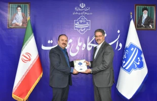 با حضور دکتر زمانی، سرپرست دانشگاه ملی مهارت؛
آیین تکریم و معارفه دو معاونت فرهنگی و دانشجویی و پژوهش و فناوری، همچنین مدیریت دفتر نظارت، ارزیابی و تضمین کیفیت دانشگاه برگزار شد
 2
